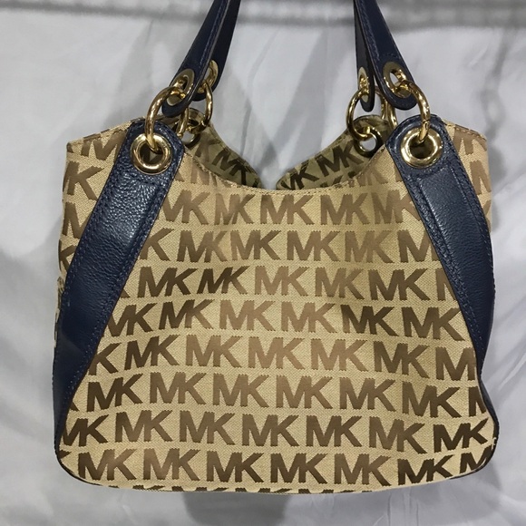 SOLD……..Michael Kors Ludlow Lrg Signature Satchel Bag Drawstring Brown Canvas - Picture 4 of 13